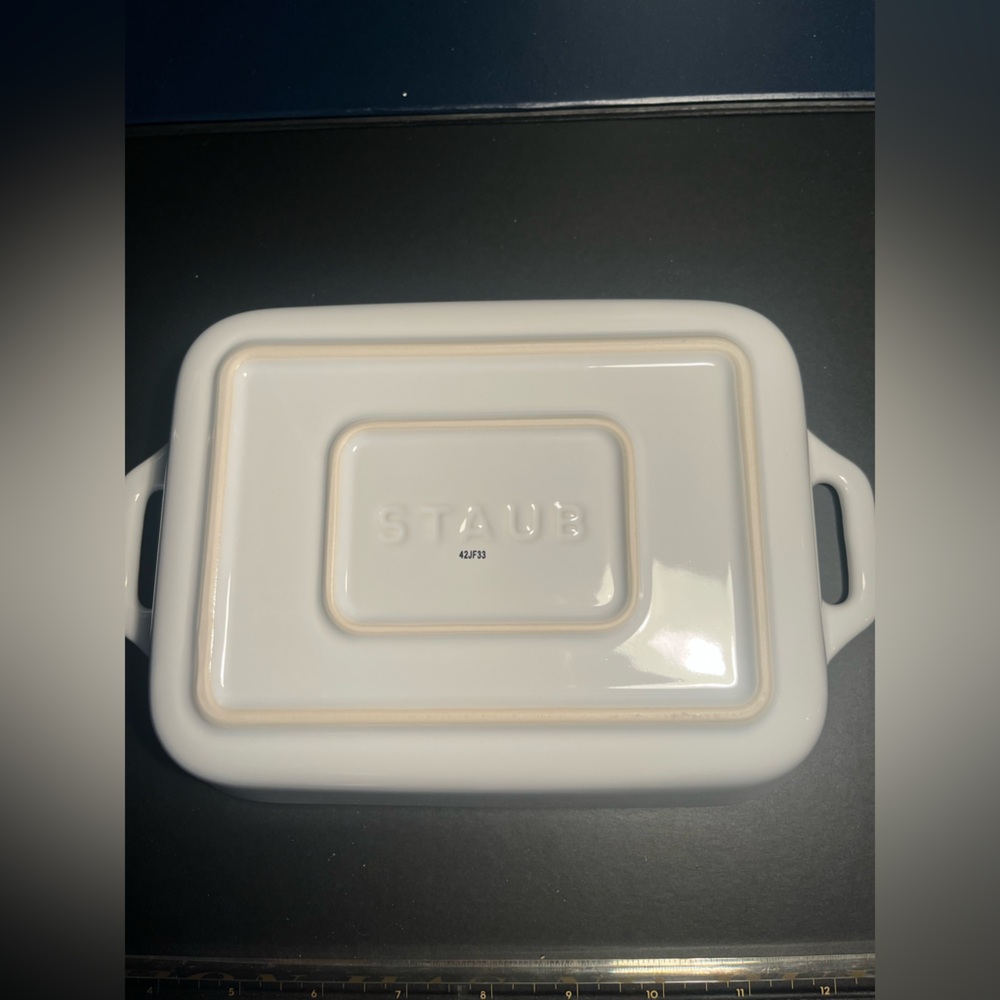 STAUB white bakeware dish ! - Picture 4 of 5
